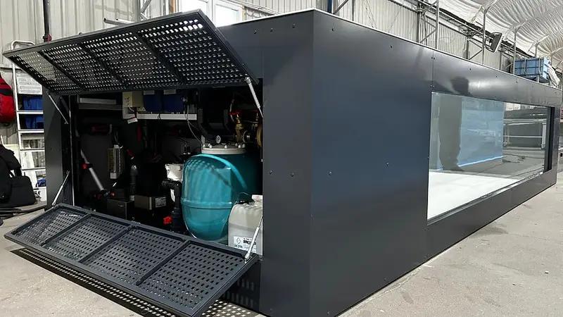 Piscina de rolipropileno de 6,5 m x 2,5 m con ventana de 4 m